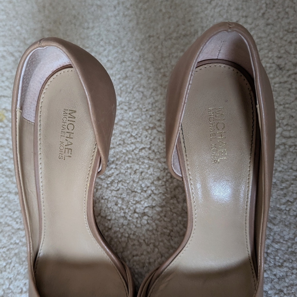 MICHAEL Michael Kors Nude Tan Pointed-Toe Stiletto Heels - Picture 6 of 8